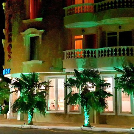 Family Hotel Paros Pomorie Bagian luar foto