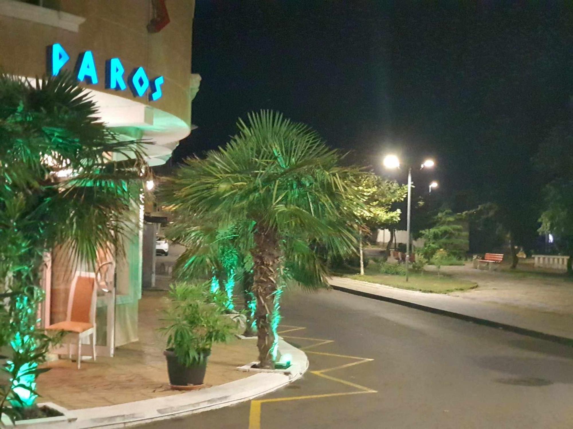 Family Hotel Paros Pomorie Bagian luar foto